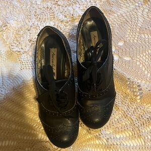 American Eagle Outfitters Black Heels Sleek Design